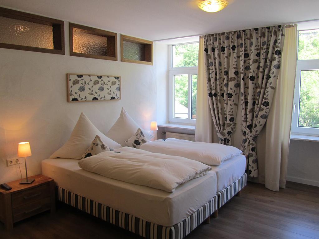 Moselland Hotel Im Enderttal Zum Onkel Willi Cochem Kamer foto